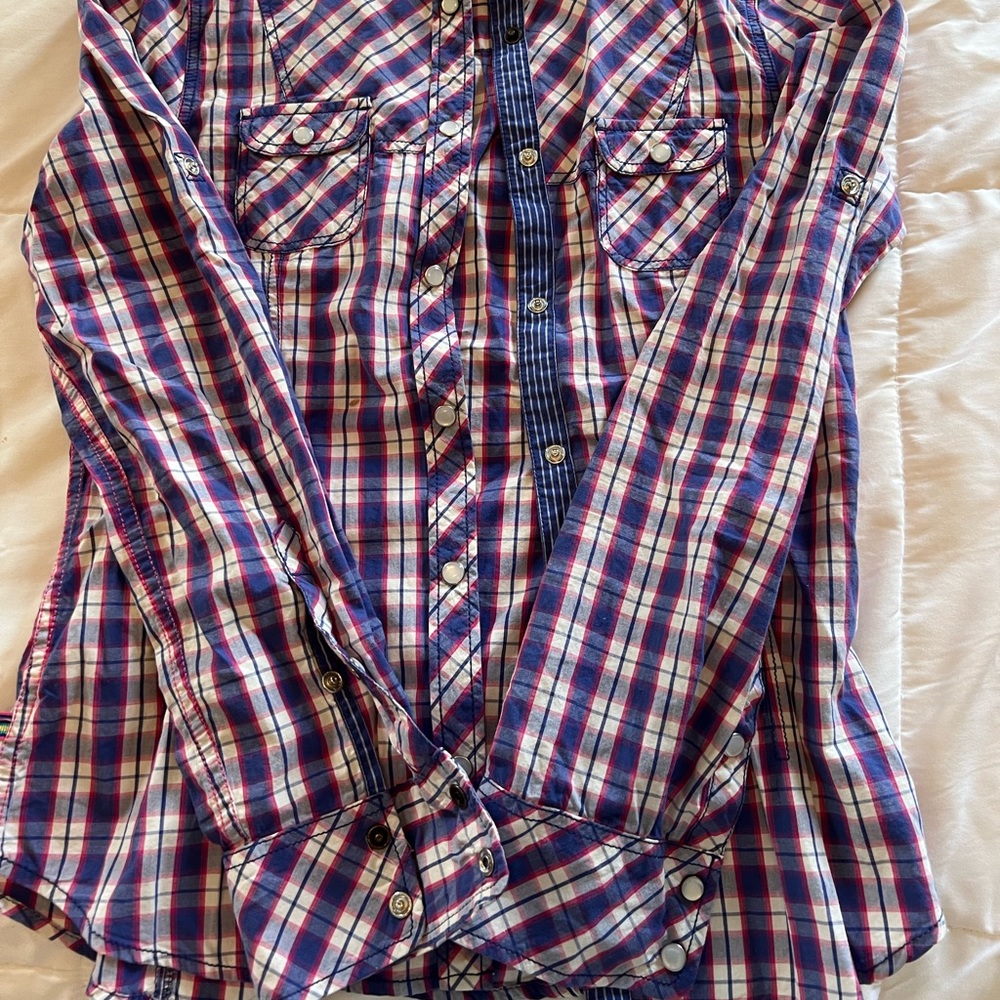 Puma button down top - Picture 2 of 3